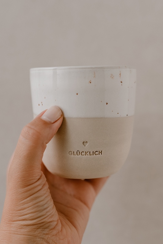 Steingut Becher klein Glcklich