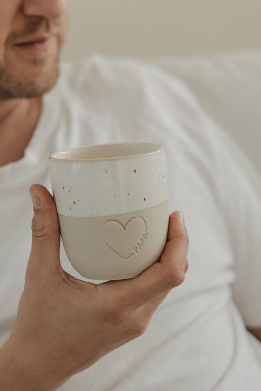 Steingut Becher großes Herz Papa